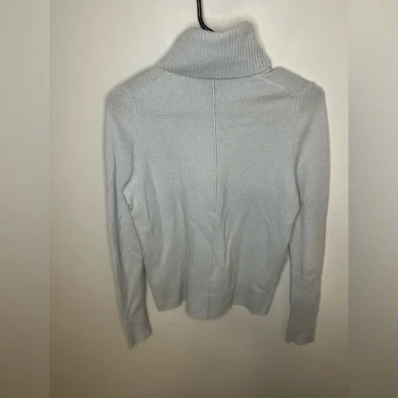 Aqua Cashmere 100 percent cashmere turtle neck long sleeve sweater size small - Picture 4 of 7